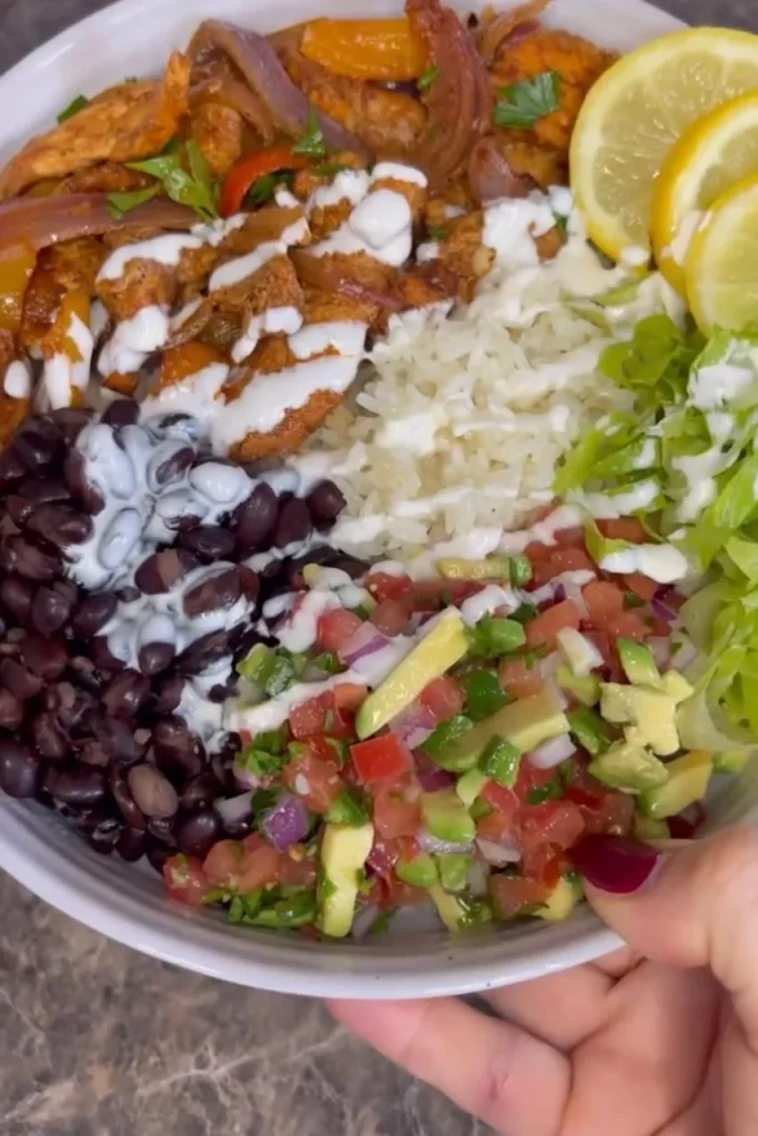 One-Pan Chicken Fajita Bowls