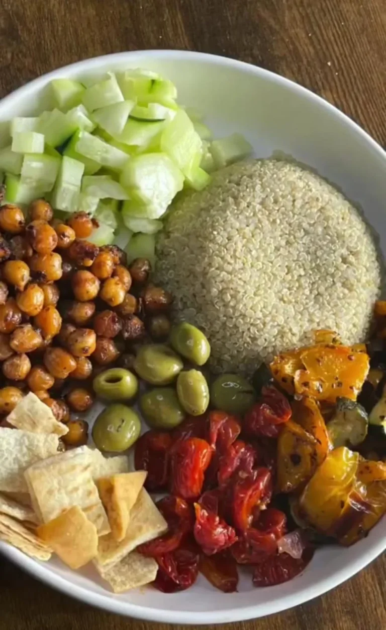 Mediterranean Chickpea Bowl
