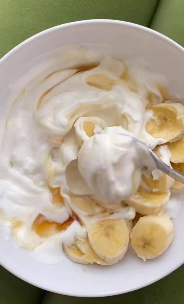 Greek Yogurt & Honey Bowl