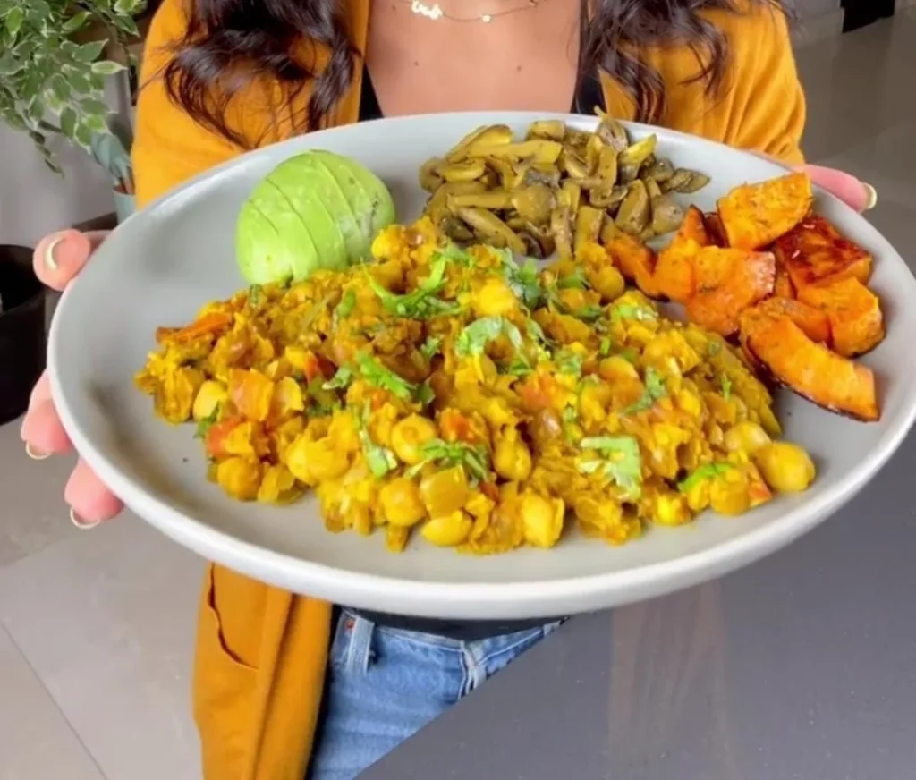 Chickpea & Veggie Scramble