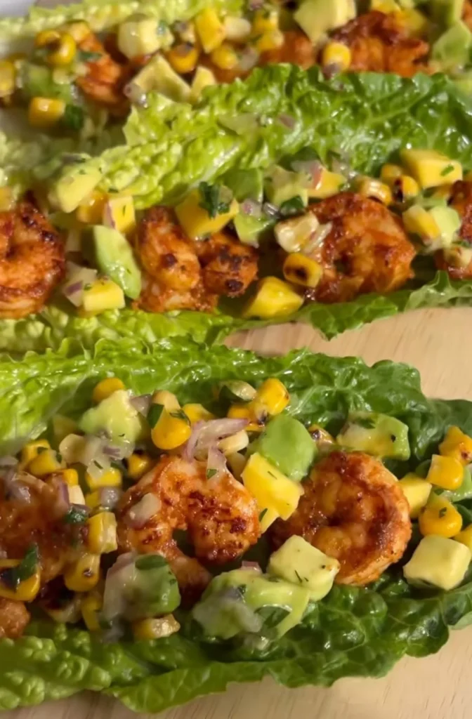 Avocado & Egg Lettuce Wrap