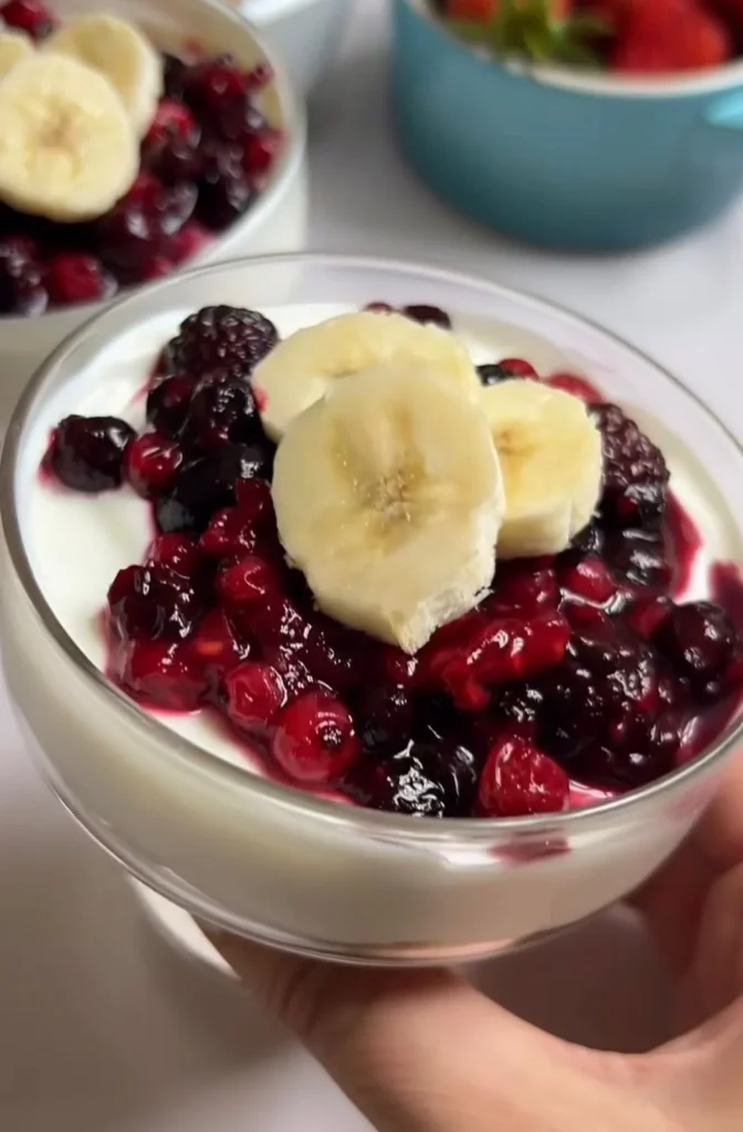 Greek Yogurt & Berry Parfait