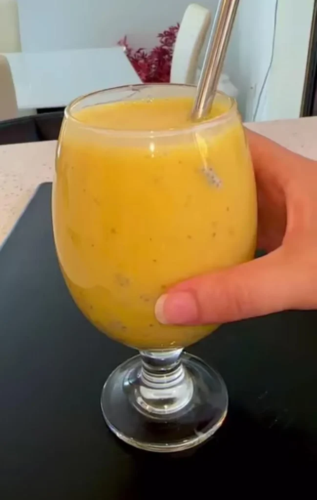 Mango Chia Smoothie