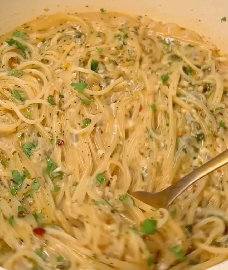 Garlic Butter Pasta | Easy Recipes