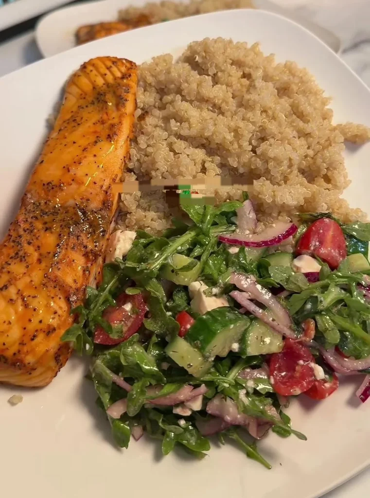 Grilled Salmon Detox Salad