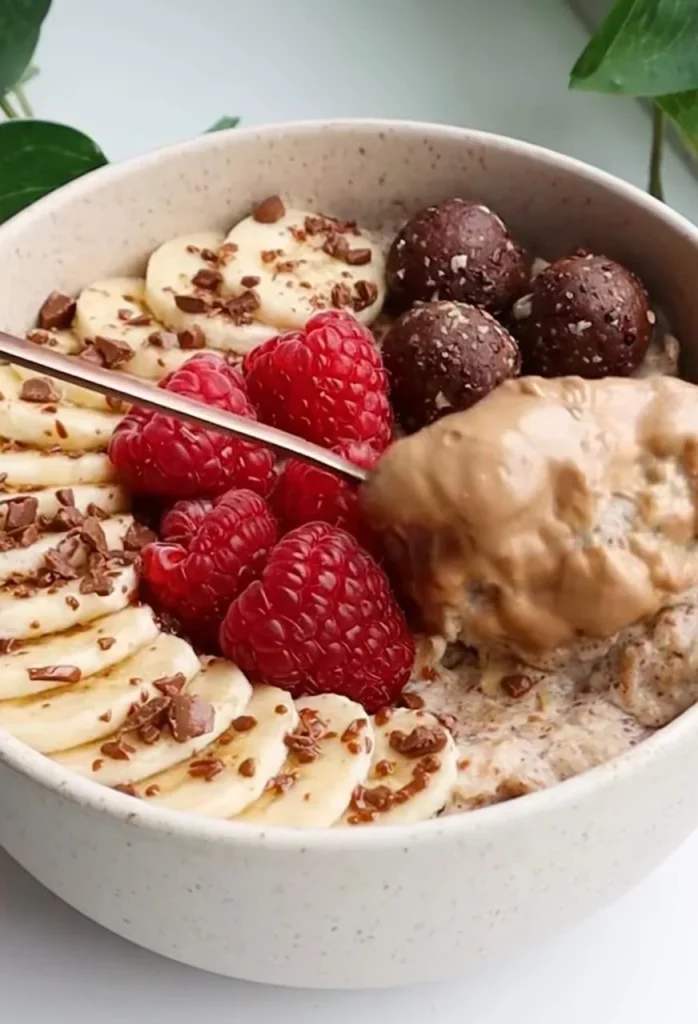  Creamy Oatmeal Protein Power Bowl