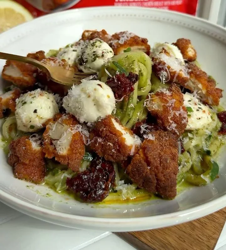 Chicken Pesto Zoodle Bowl