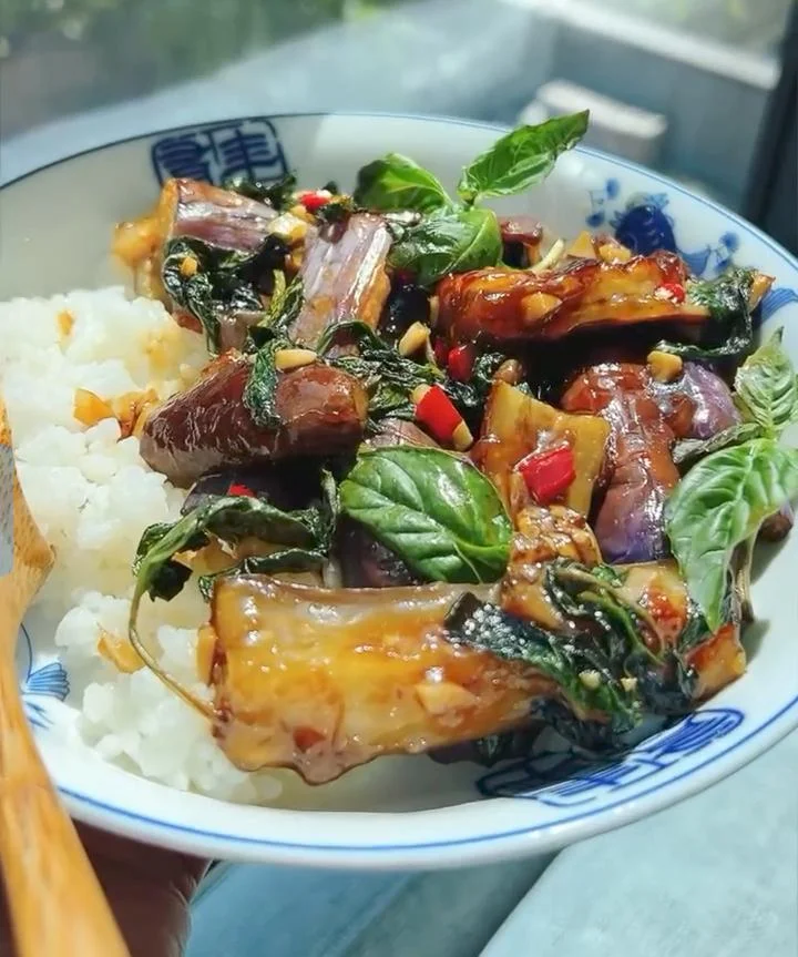 Eggplant & Bell Pepper Stir Fry