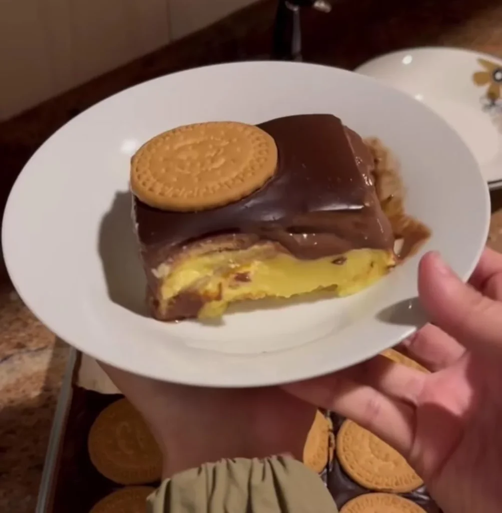 Custard Biscuit Trifle