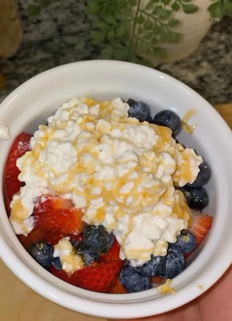Cottage Cheese Fruit Cup