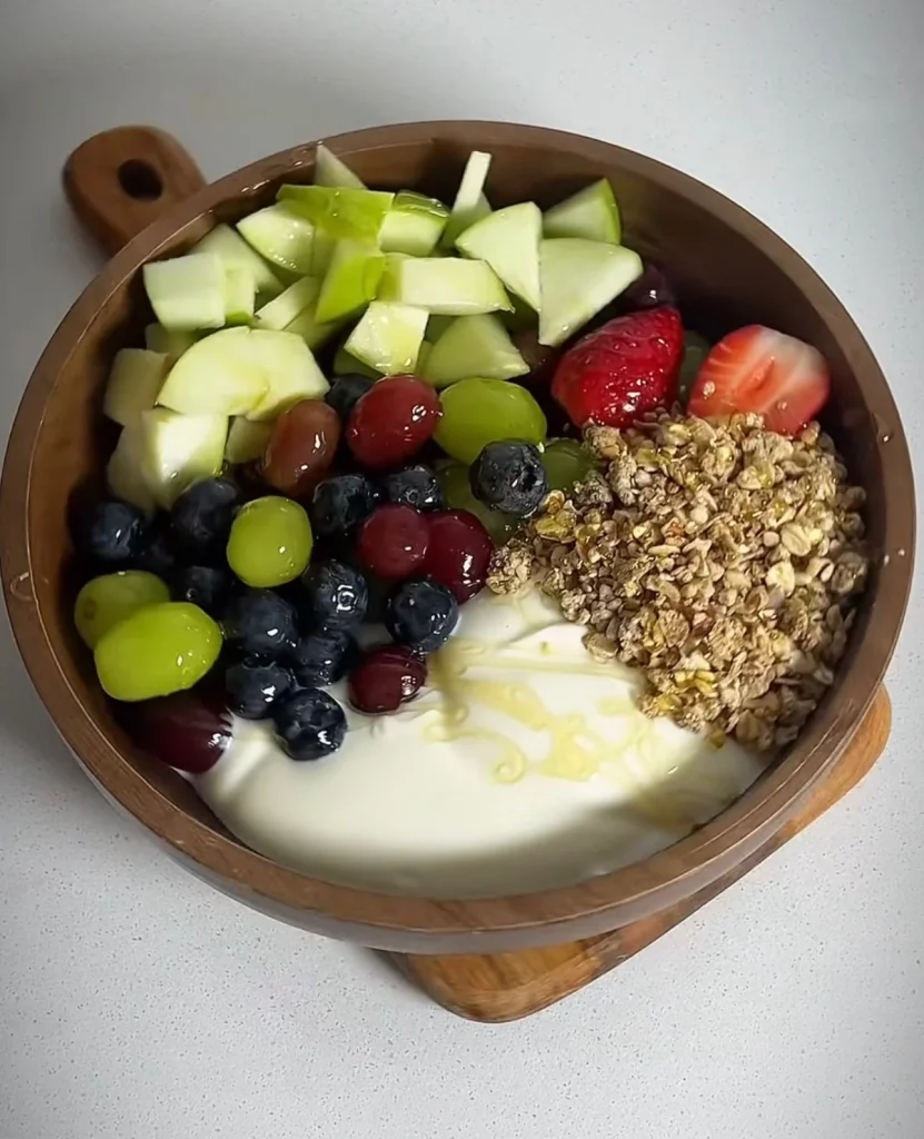  Greek Yogurt Berry Bowl