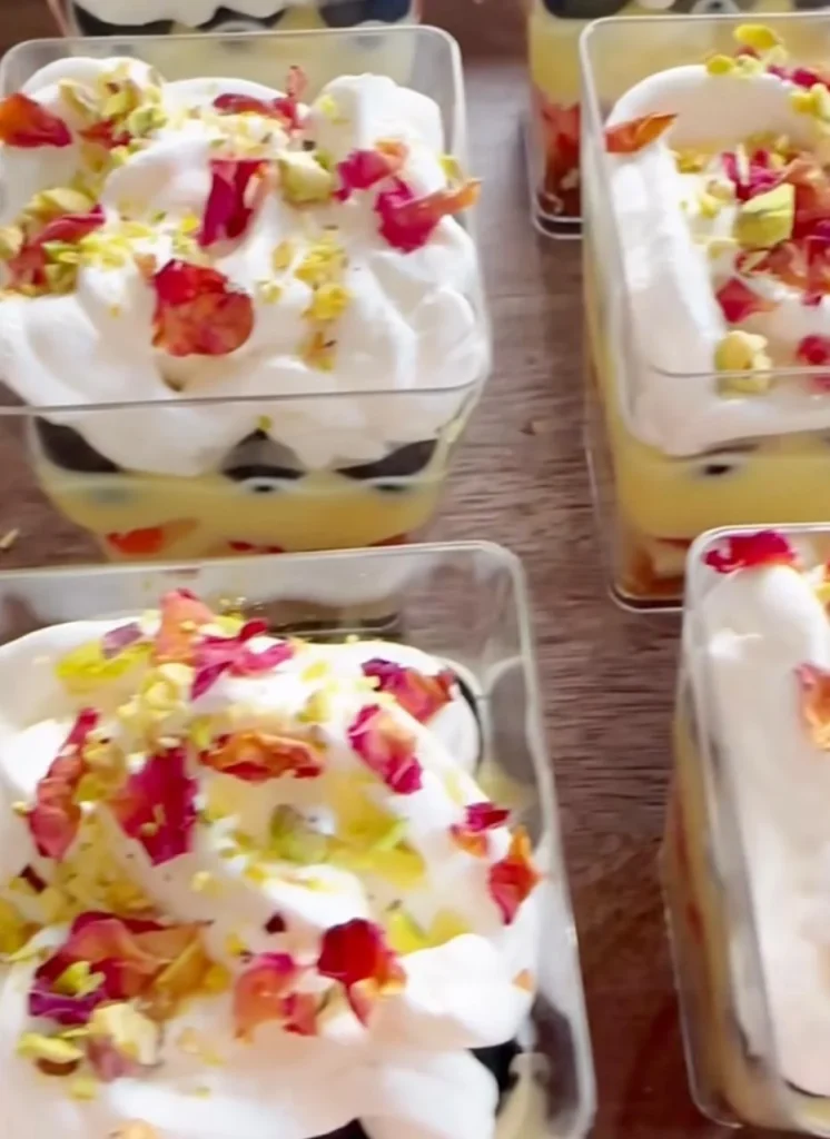  Vanilla Custard Fruit Cups