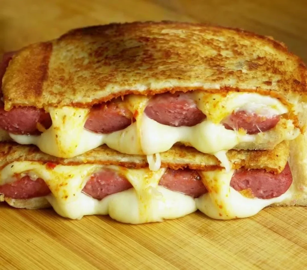 Bratwurst Sandwich Melt