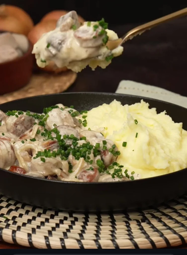 Creamy Herb Bratwurst Skillet