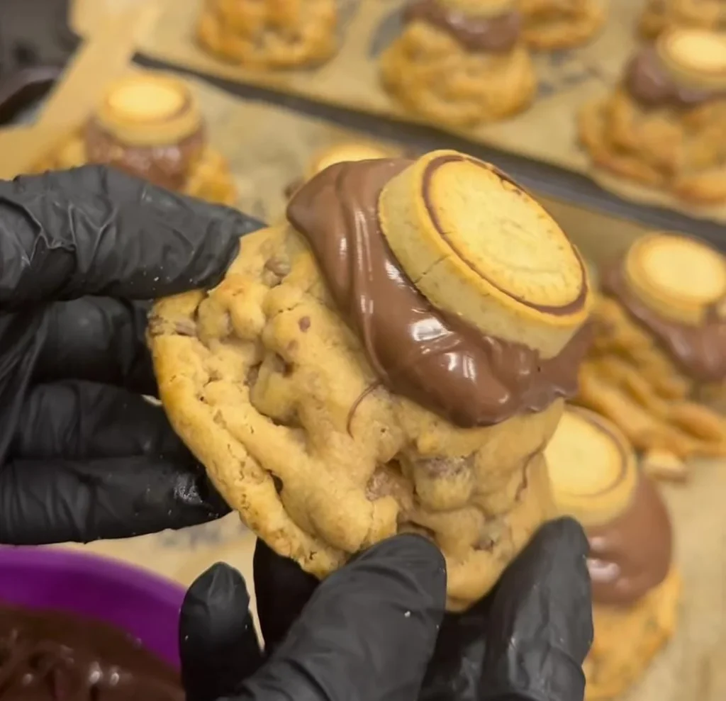 Nutella Stuffed Cookies