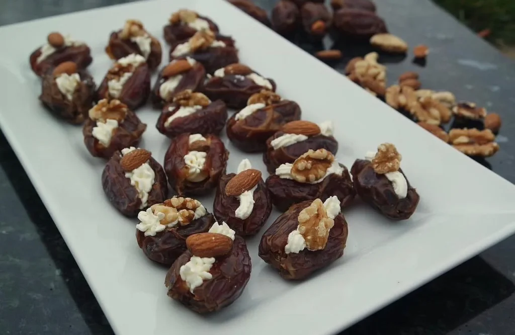  Mango Cream Cheese Stuffed Dates