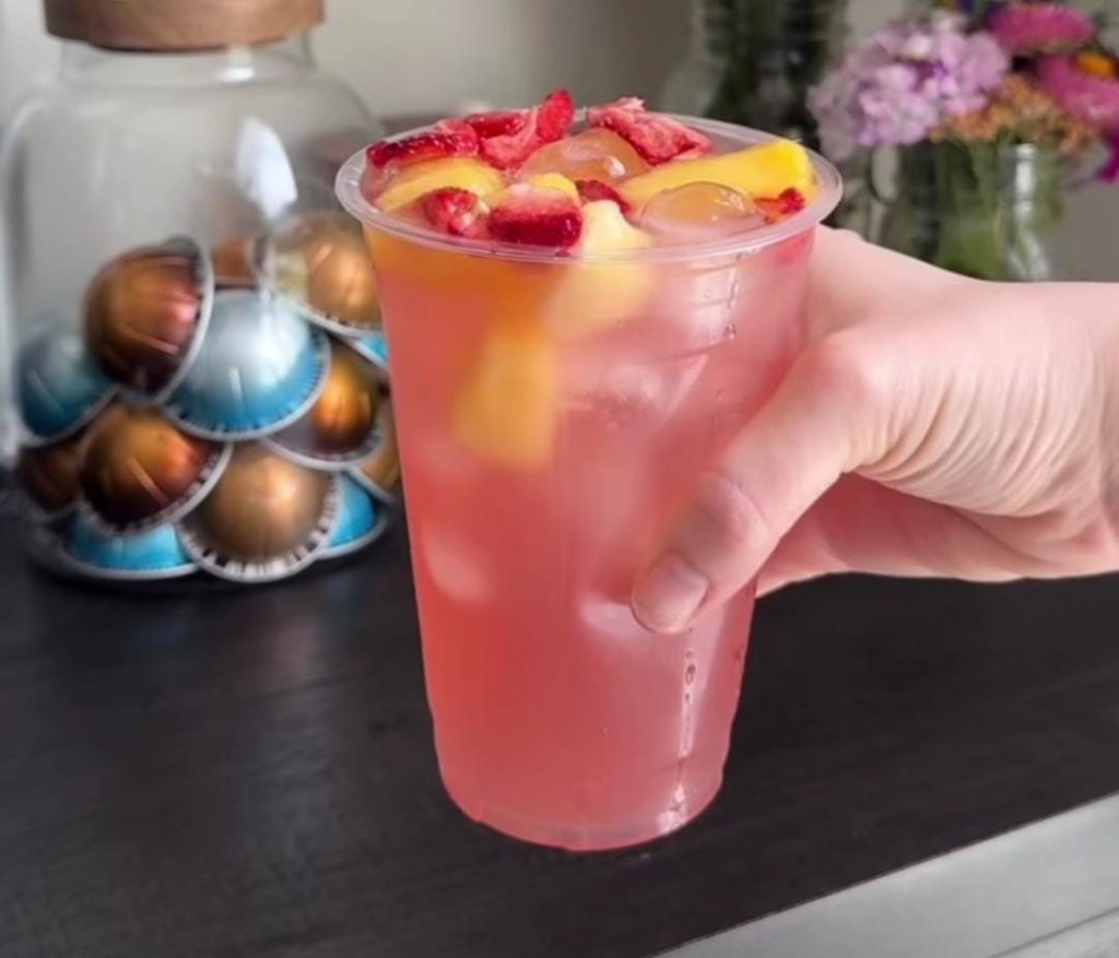 Strawberry Refresher Starbucks Summer Drinks Copycat