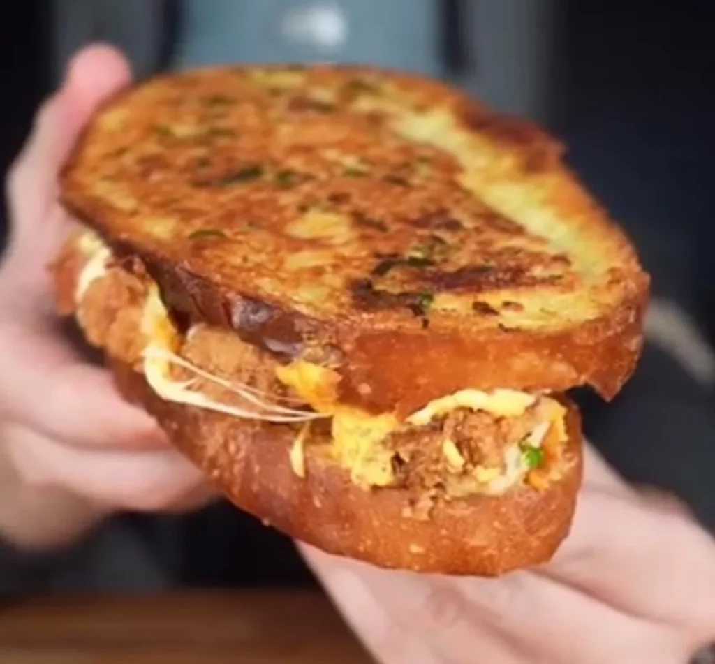 Buffalo Chicken Grilled Cheese