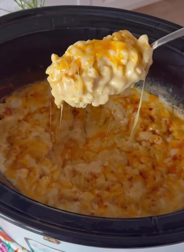 Crockpot Mac and Cheese