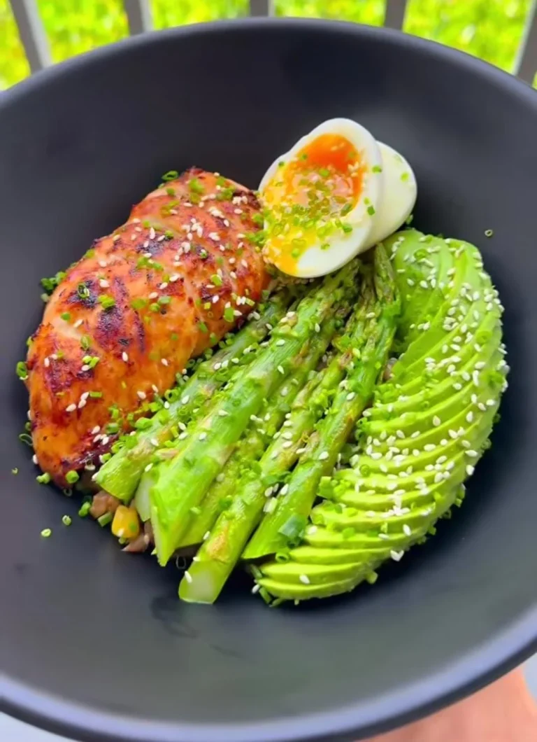 Creamy Avocado Chicken Bowl