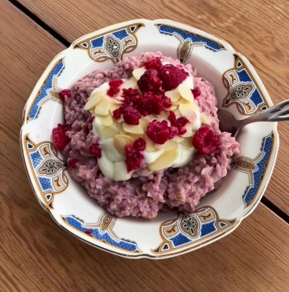 Raspberry Almond Oats