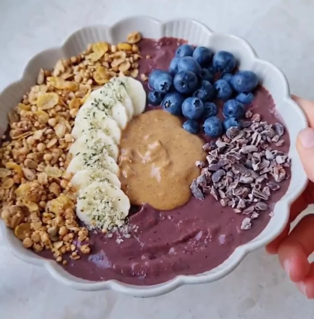 Peanut Butter Protein Smoothie Bowl
