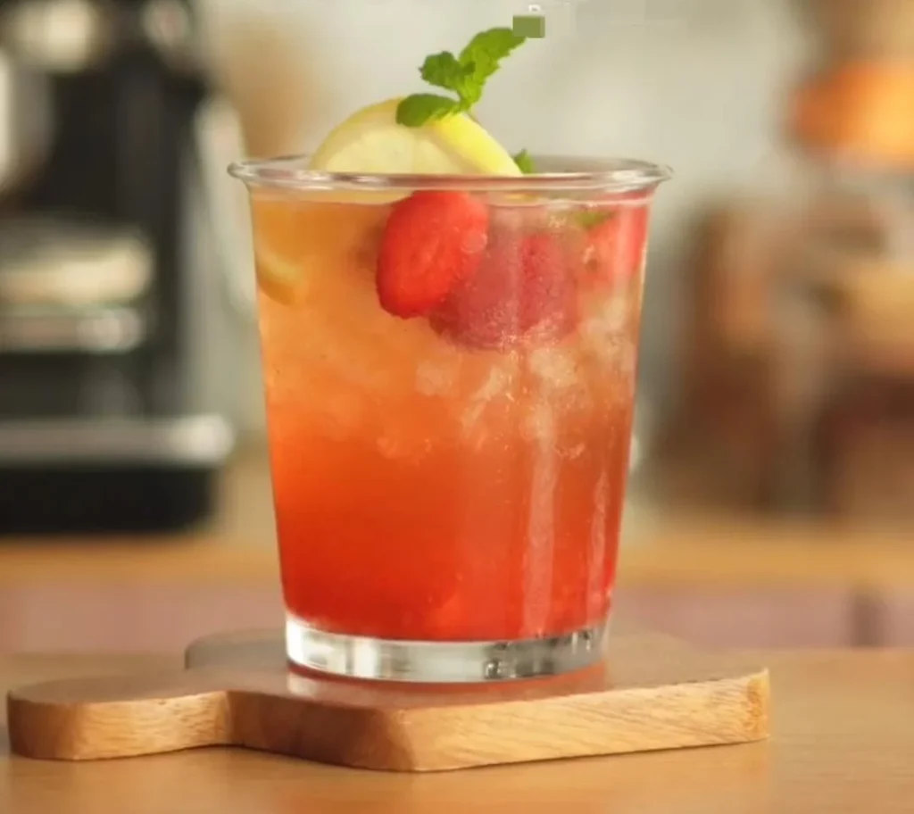 Strawberry Green Tea Refresher