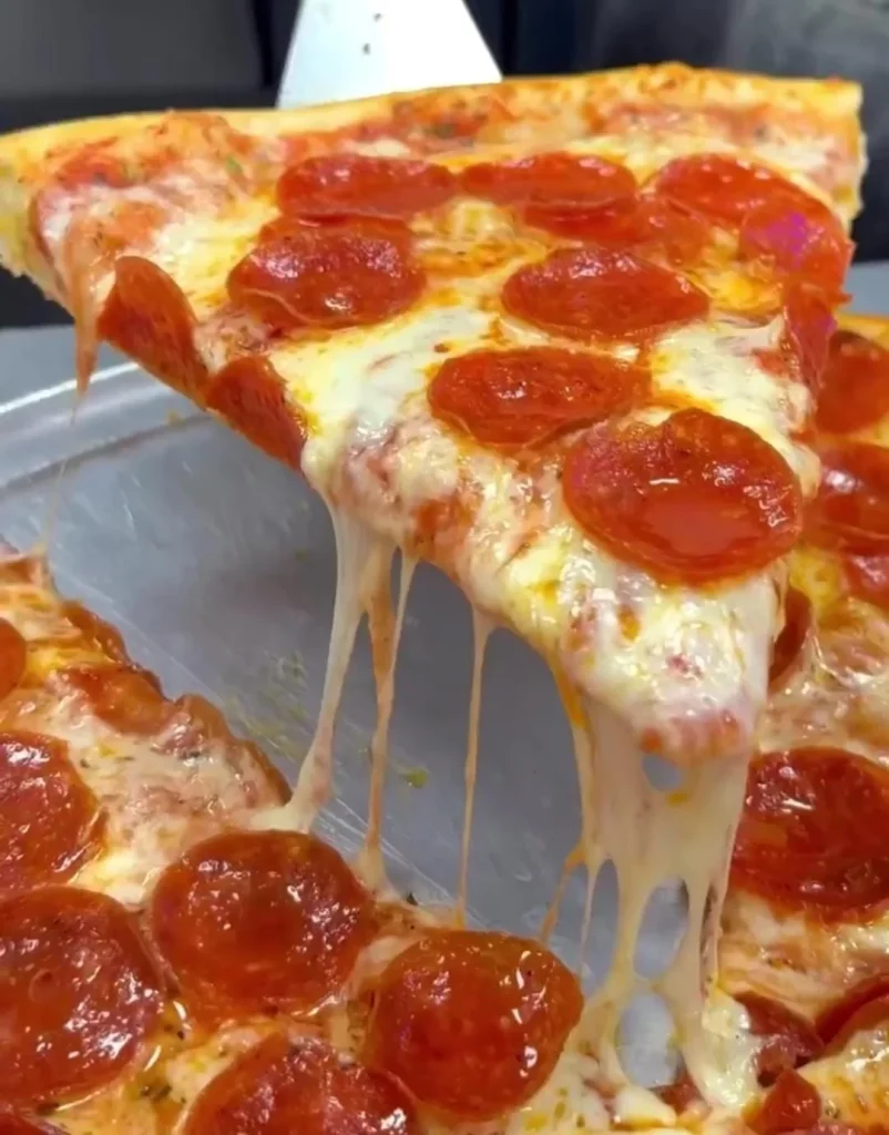 Classic Pepperoni Pizza - Homemade Pizza Ideas