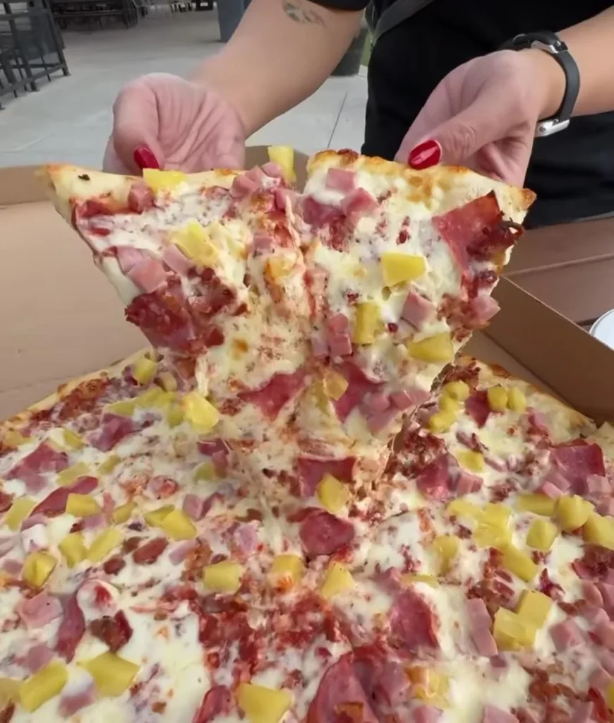 Hawaiian Pizza