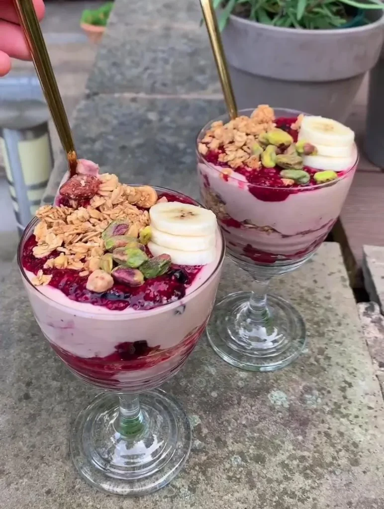 Yogurt Berry Parfaits
