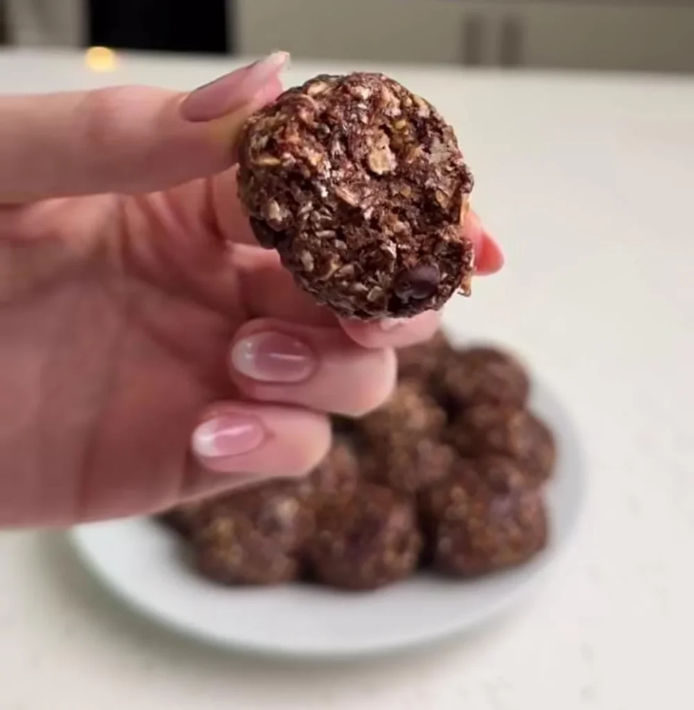 Chocolate Oat Balls