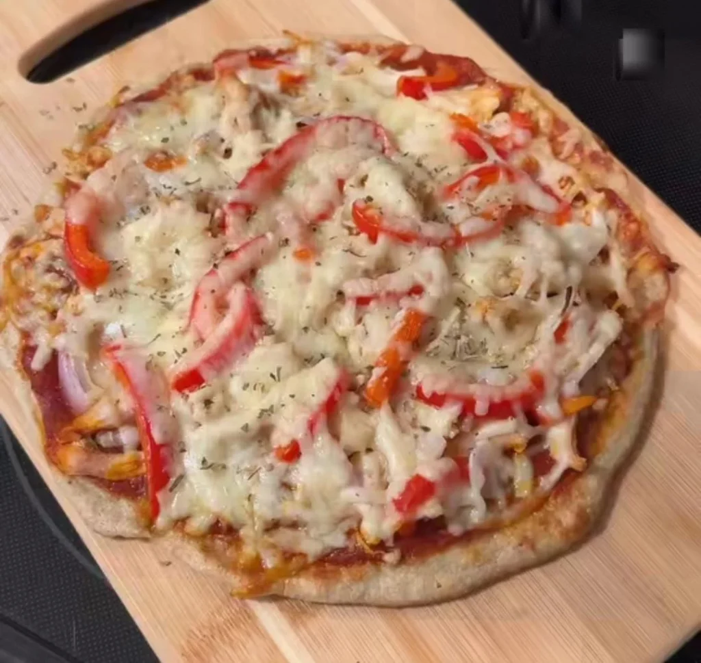 Low-Carb Breakfast Pizza