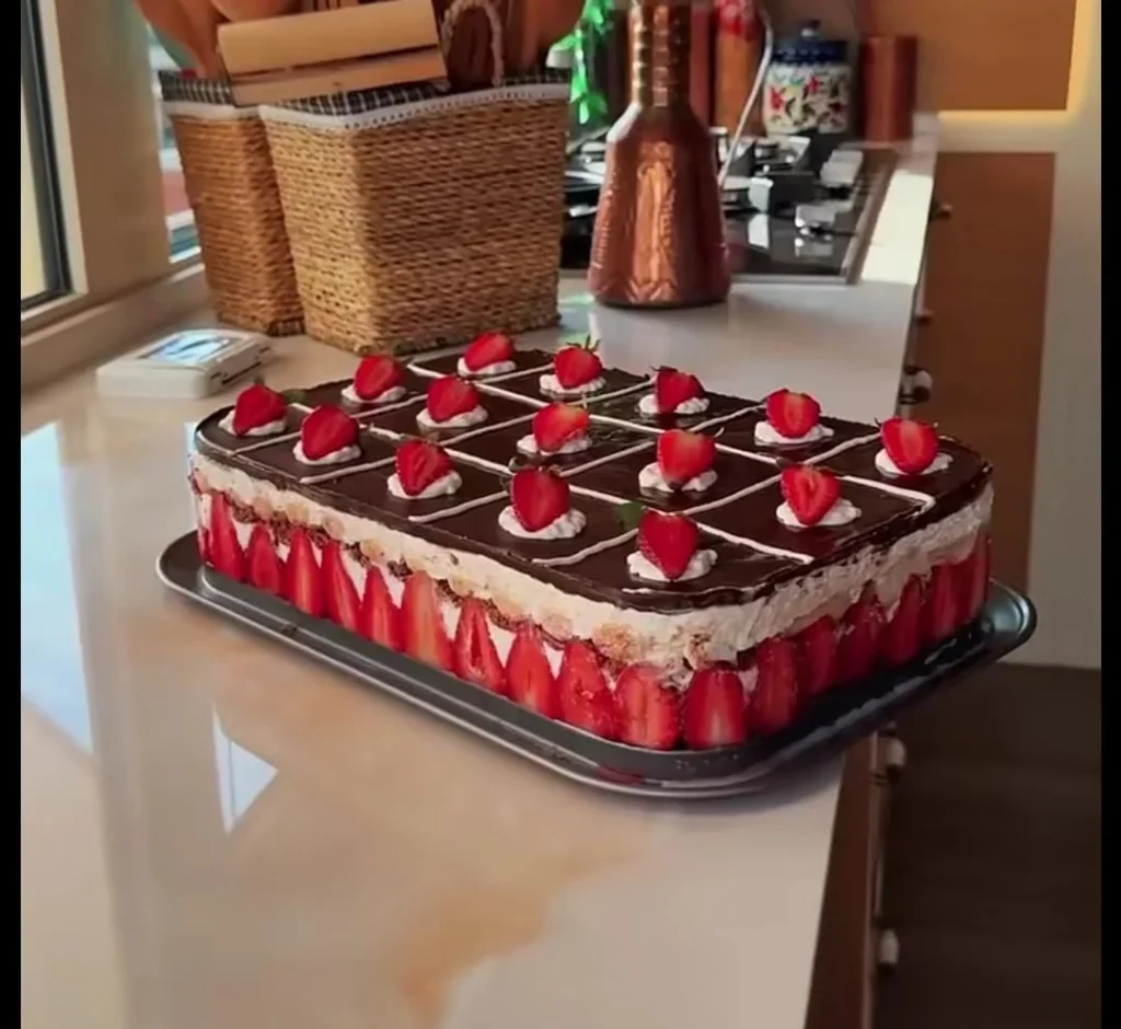 Berry Tiramisu Cake