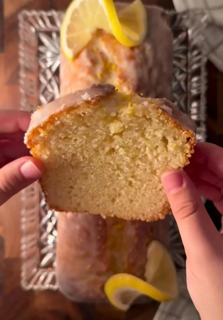 What Is Lemon Drizzle Cake? - Lemon Drizzle Cake
