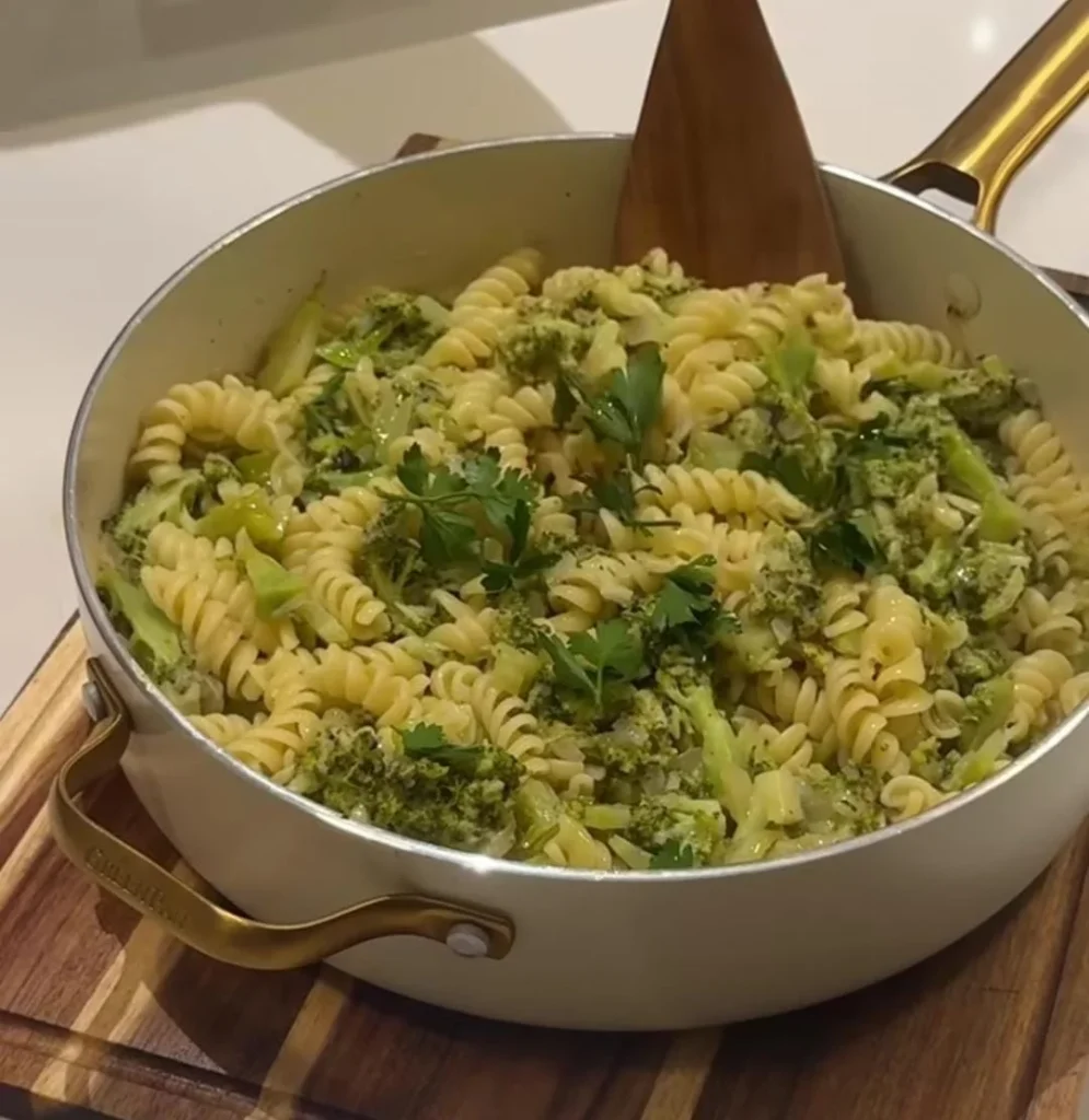 Broccoli Cottage Cheese Mac and Cheese