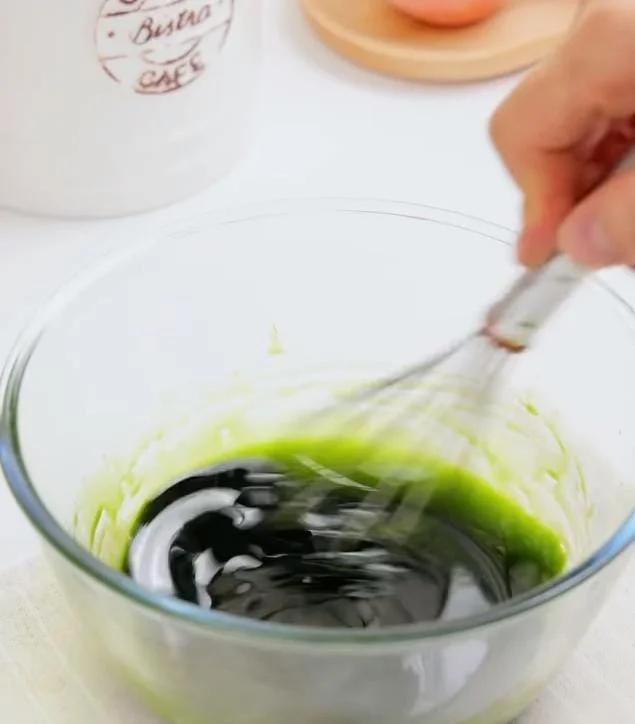 Mix the Dry Ingredients