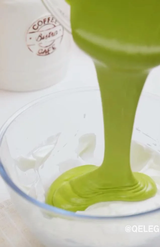 Combine the Wet Ingredients