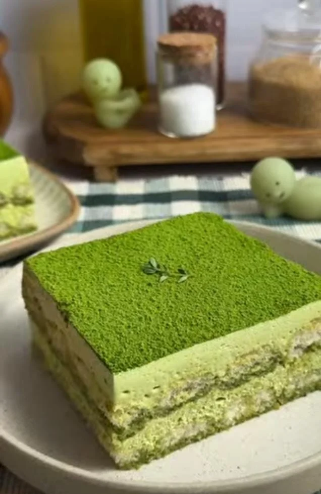 Matcha White Chocolate Cake