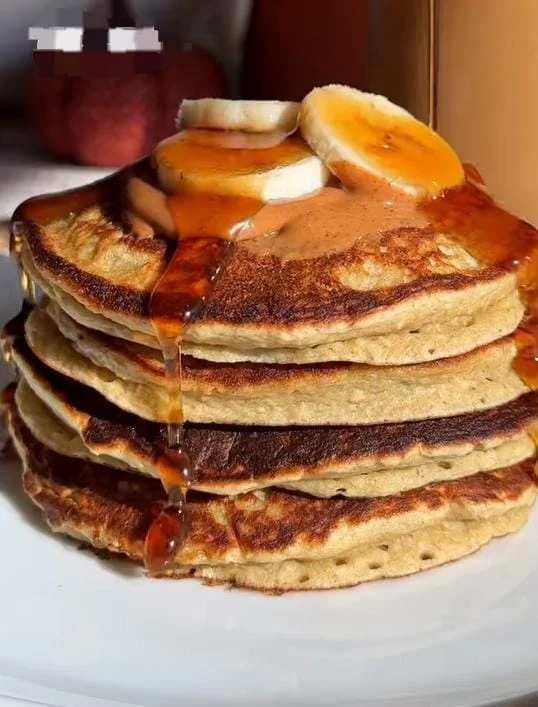 Banana Cinnamon Cottage Cheese Pancakes