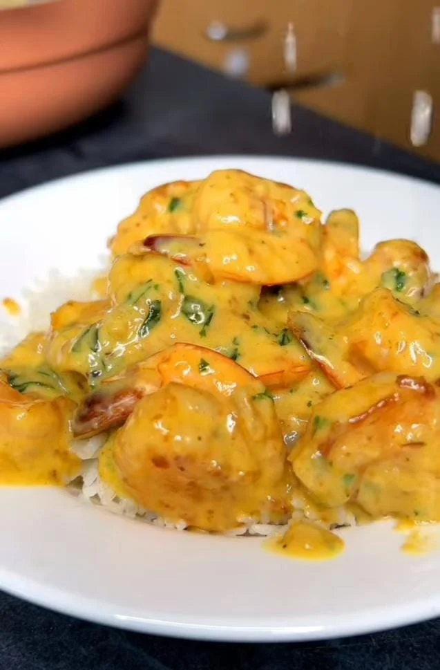 Serve the Creamy Garlic Shrimp