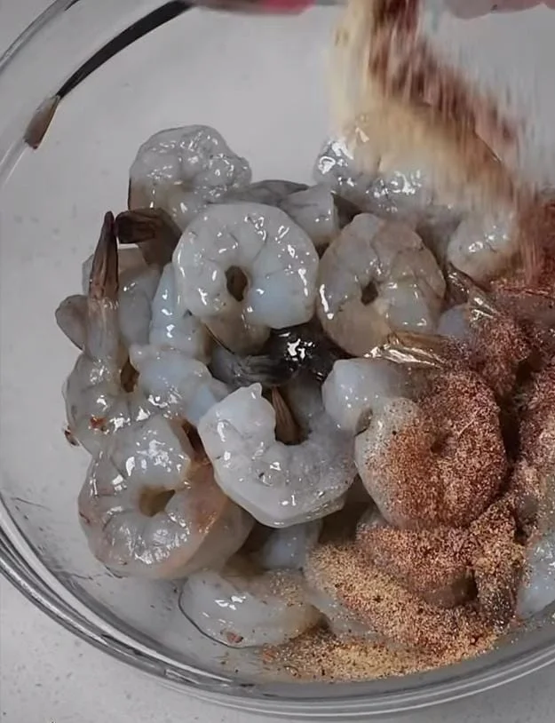 Prepare the Shrimp | Garlic Butter Shrimp Recipe