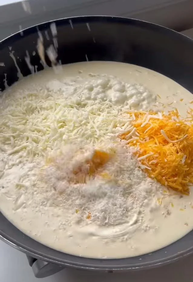 Make the Creamy Ranch Sauce