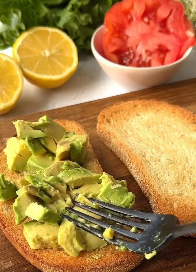 Prepare the Avocado Spread