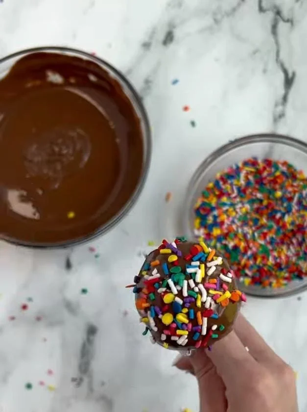 Coat the Cake Pops