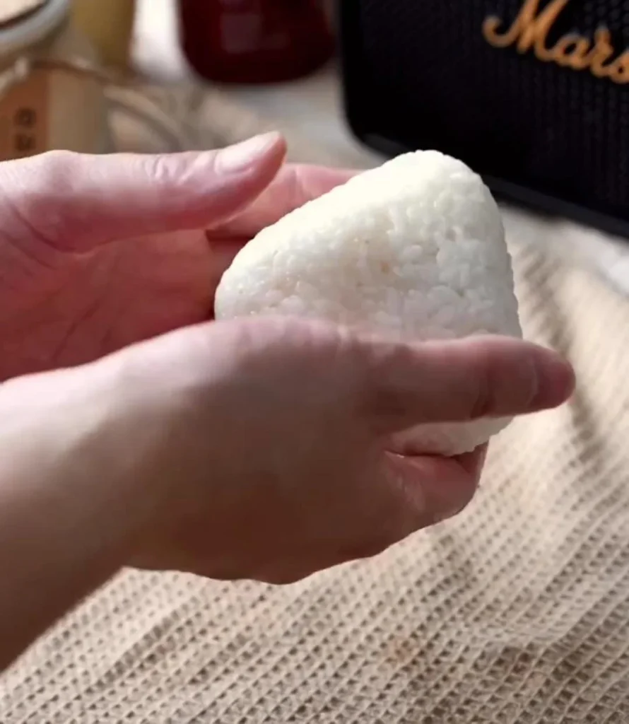 Shape the Onigiri